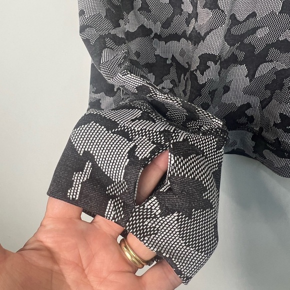 Spyder Cropped Quarter Zip Top - Picture 2 of 5